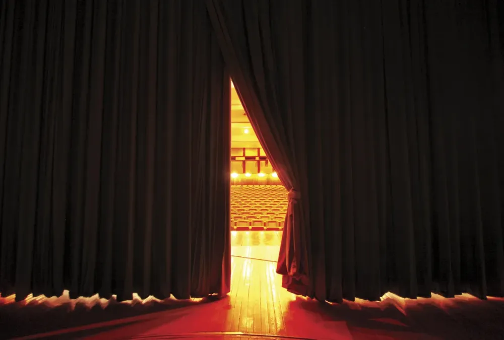 Спектакль «Живая красота» в Ижевске 13.10.2026 — билеты