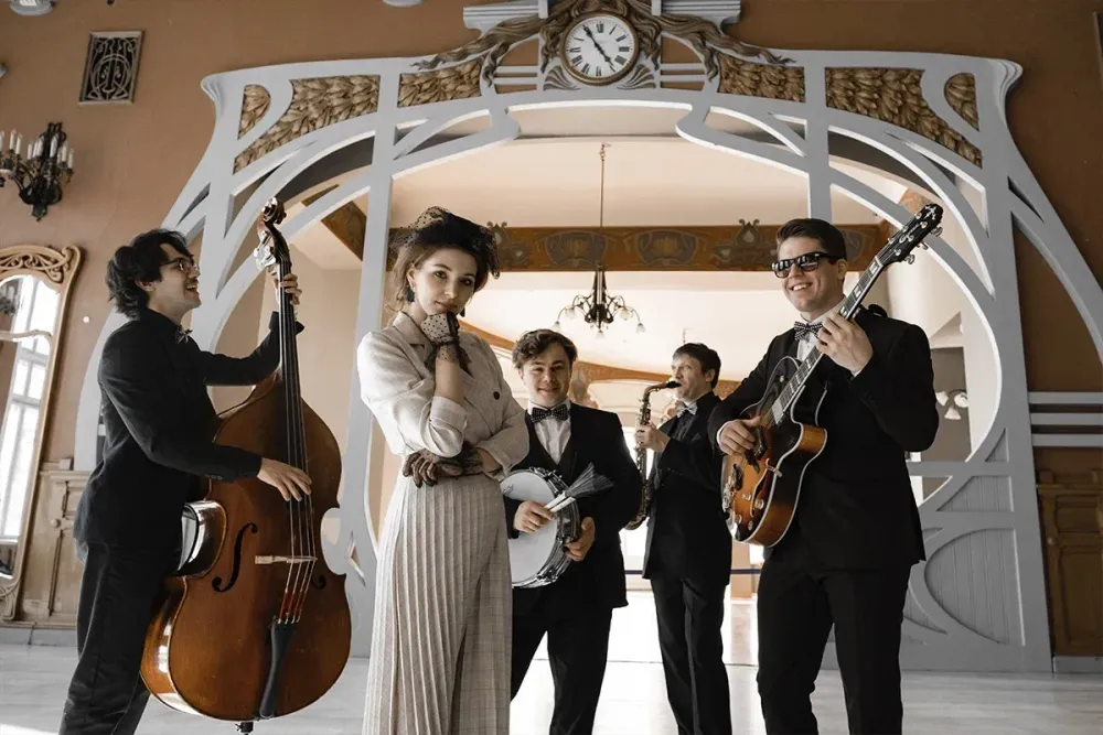 Концерт «Новогодние хиты ABBA» в СПб | 23 декабря