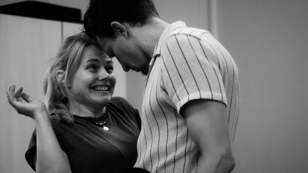 Спектакль «Молодожёны» в Новосибирске