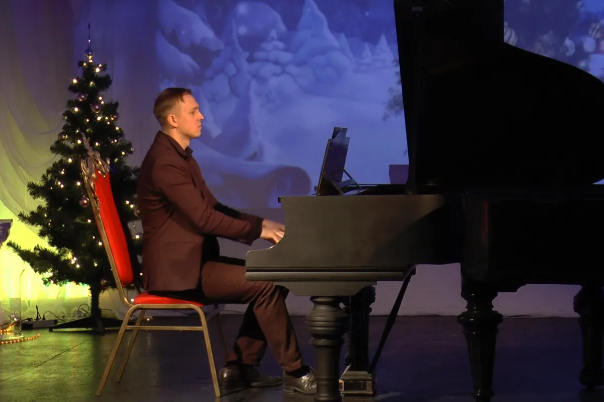 Билеты на новогодний ужин-концерт в СПб 03 Янв 2026