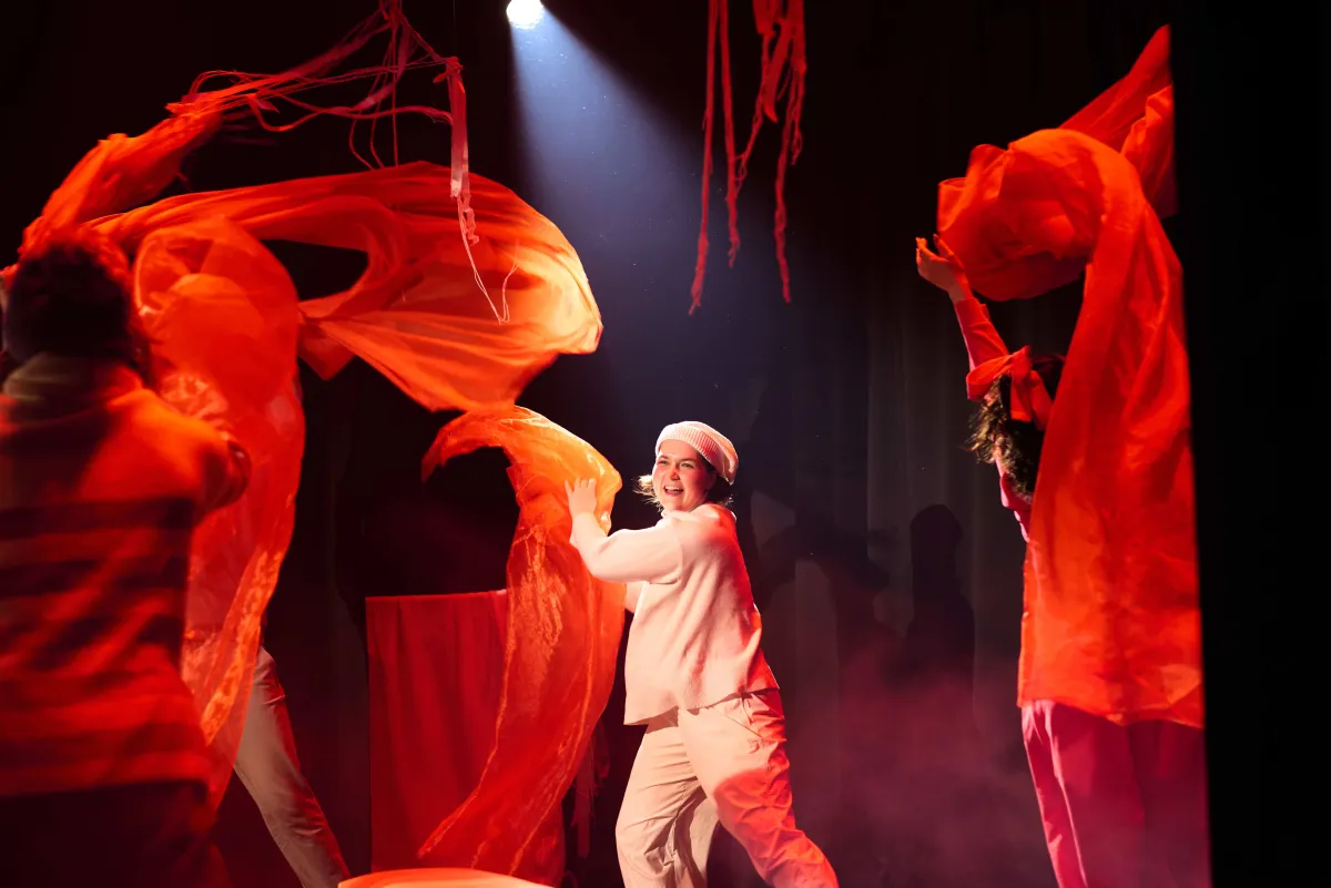 Билеты на спектакль Здесь раньше росли яблоки 05 янв 2026 СПб