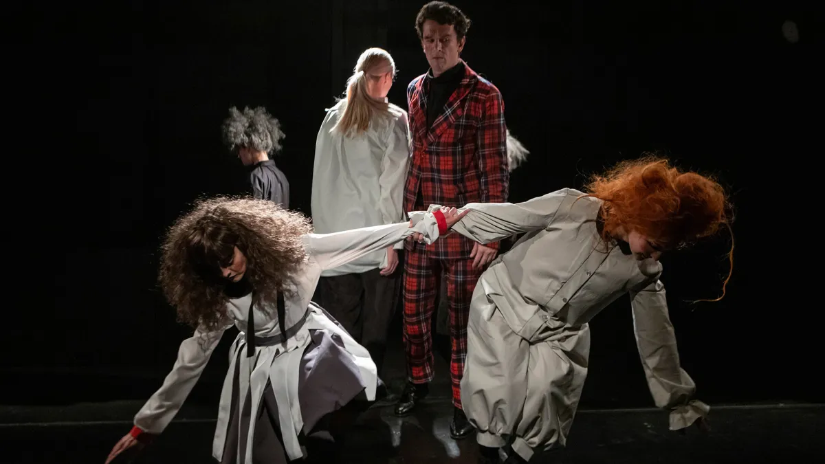 Билеты на «За белым кроликом» в Воронеже 17 янв 2026