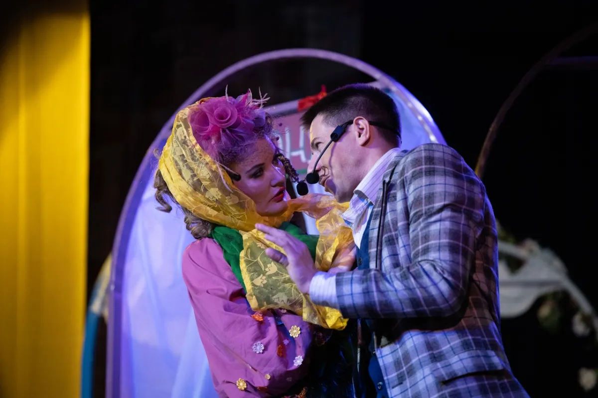 Билеты на За двумя зайцами, Казачий театр, 09 Янв 2026