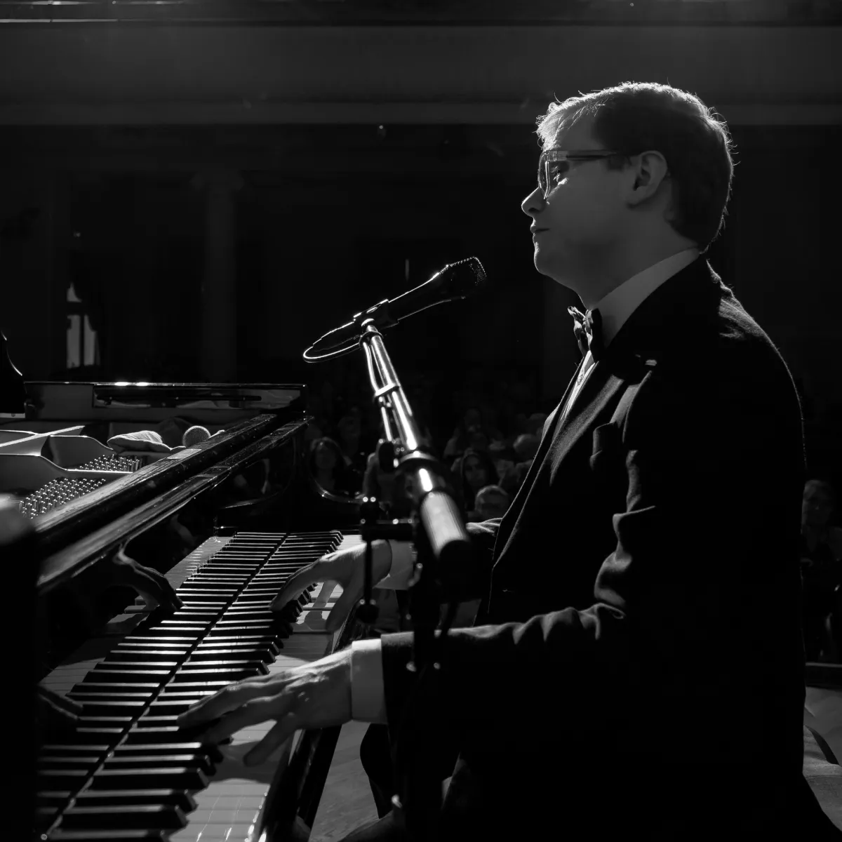 Билеты на Олега Аккуратова в Москве 19 Фев 2026