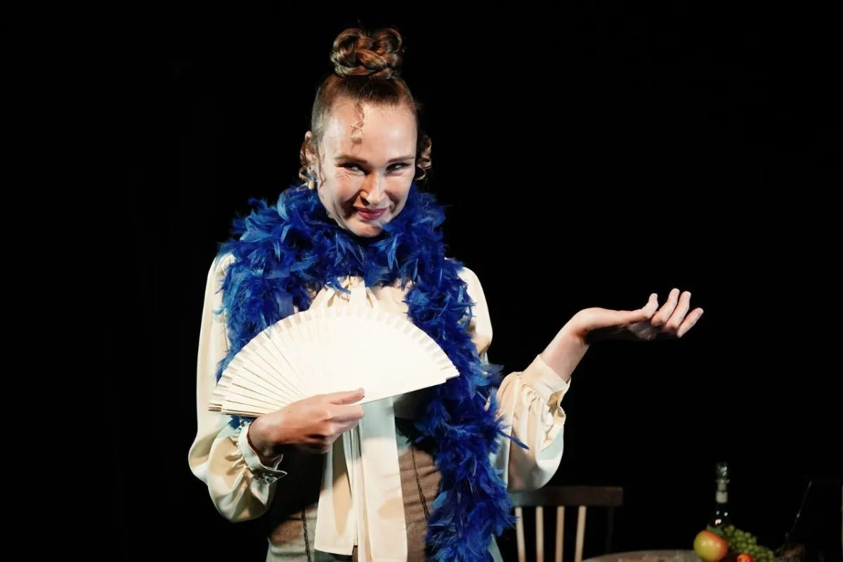 Билеты на спектакль «Мы+: Совсем не дура» 26 апр 2026