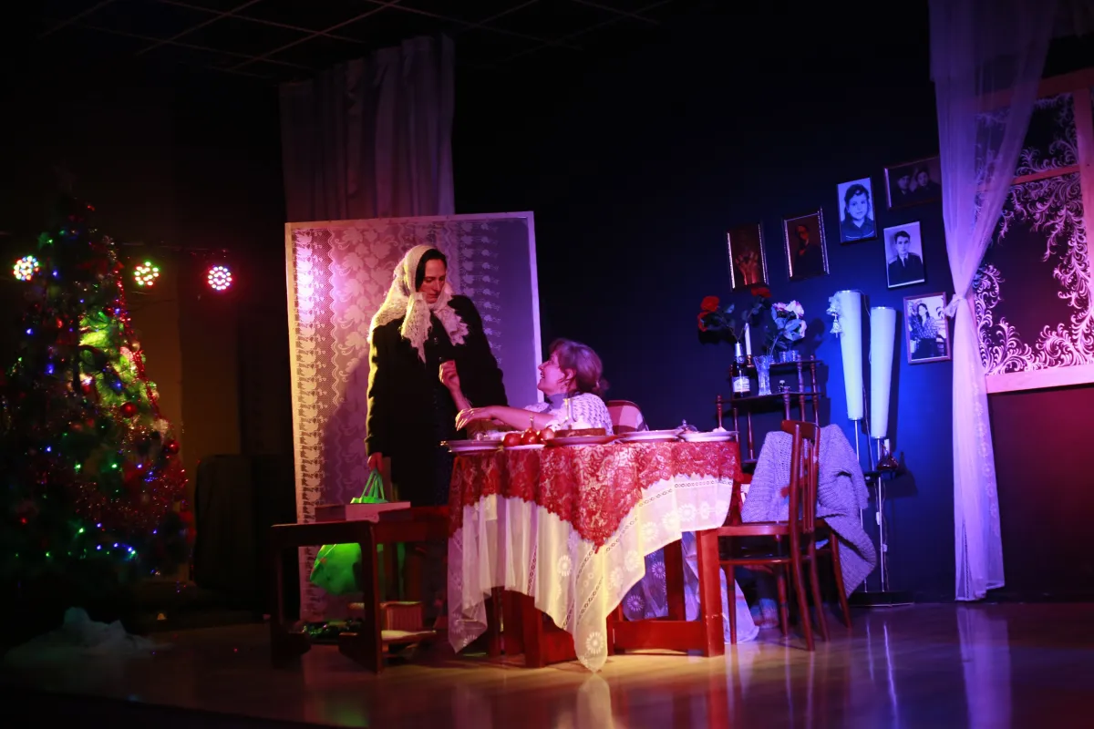 Билеты на спектакль «Пока она умирала» 15 мар 2026