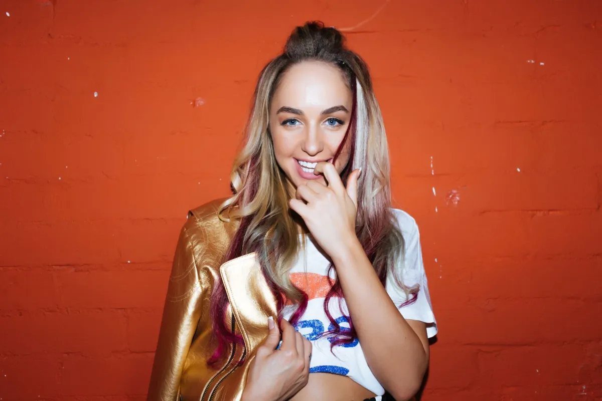 Билеты на концерт Мари Краймбрери в Пскове 27 марта 2026