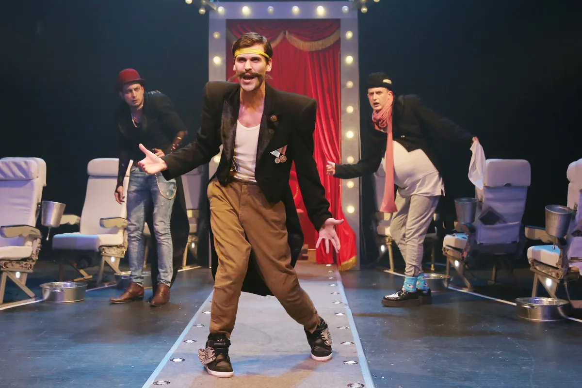 Билеты на Трое на качелях 23 янв 2026 СПб