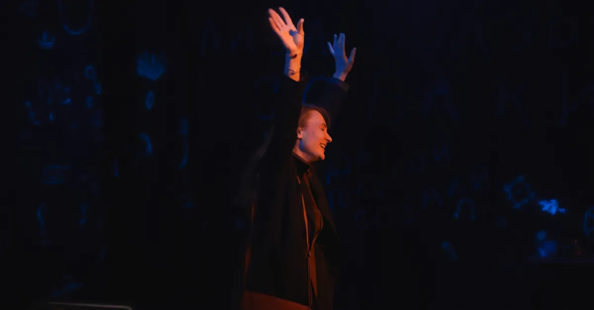 Билеты на "Глаза голубой собаки" 25 дек 2025 Екатеринбург