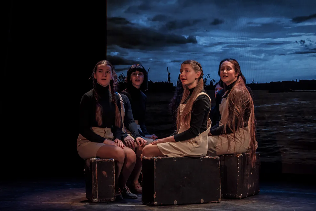 Билеты на "15 старых чемоданов и одна страна" 25 дек 2025