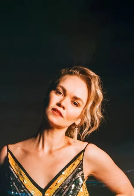 Билеты на Новый год с Сашей Алмазовой 31 Дек 2025