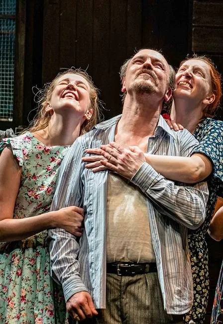 Билеты на Любовь и голуби в Москве 31 мар 2026