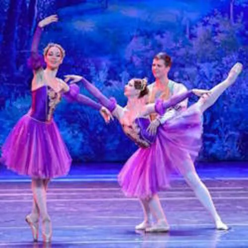 Билеты на "Лебединое озеро" в Москве 8 марта 2026
