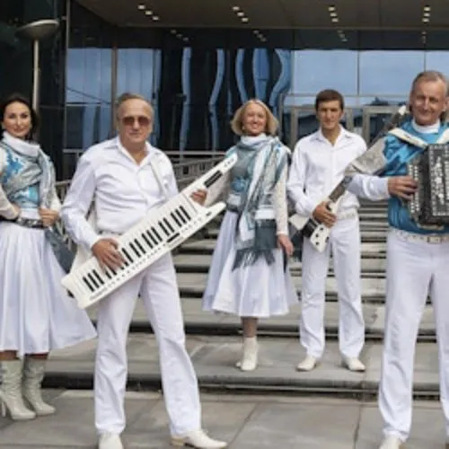 Билеты на "Новый год к нам мчится" 27 Дек 2025