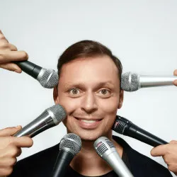 Стендап-концерт Виктора Комарова «Живьём!» в Москве