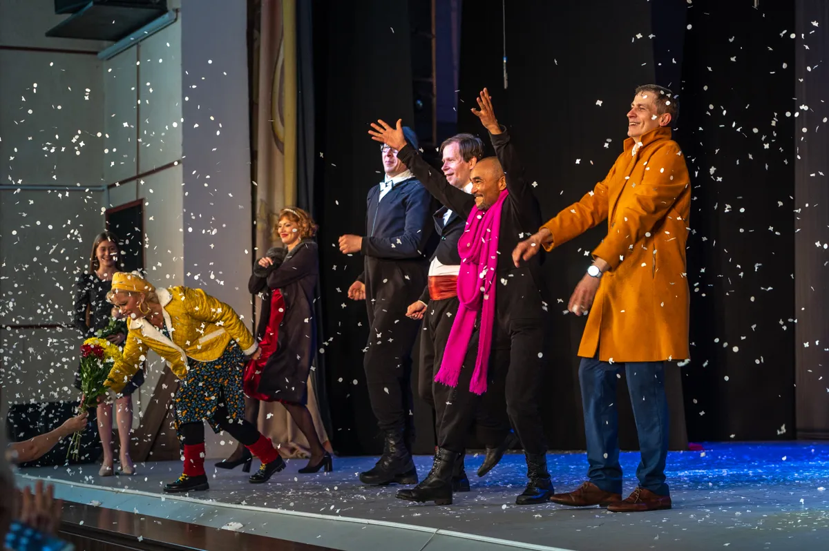 Билеты на Когда ангелы шутят, Саратов, 13 янв 2026