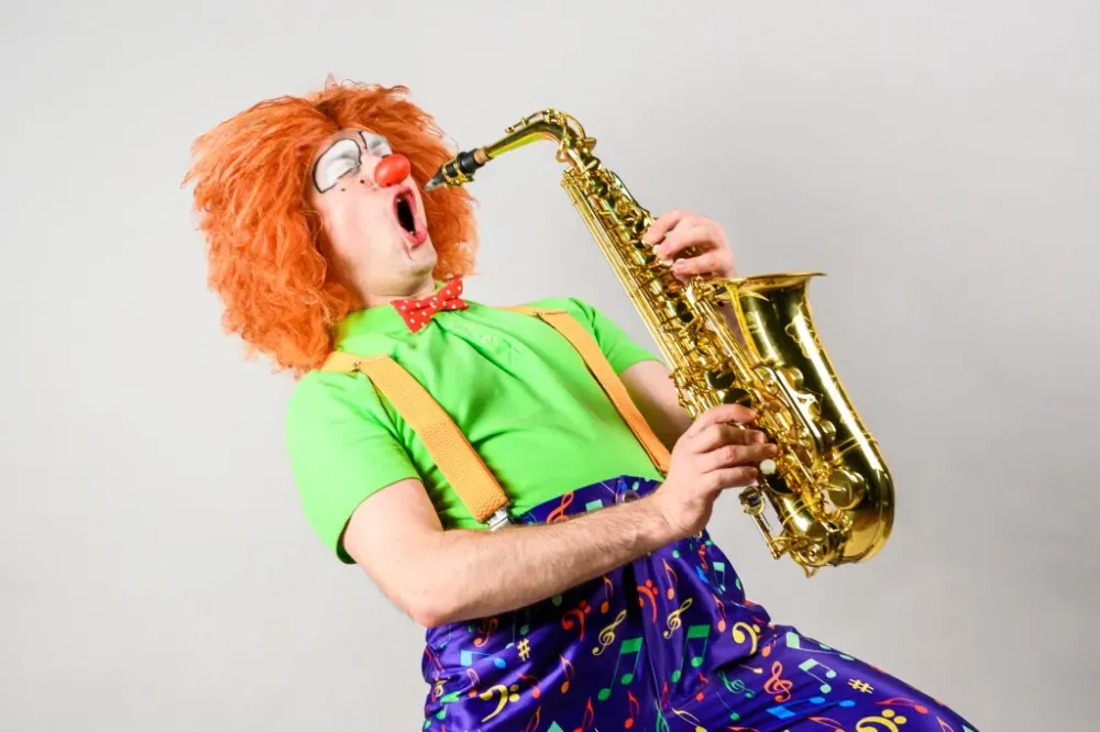 Билеты на Клоун-дирижер и оркестр в Москве 22 Фев 2026