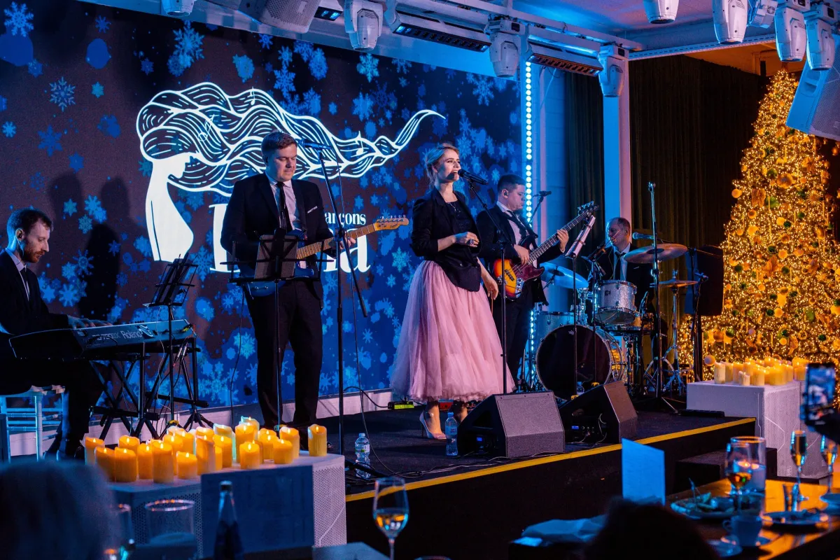 Билеты на Elena et les Garçons: Рождество в Париже, 6 янв 2026