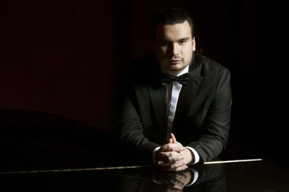 Билеты на Моцарта в СПб: 21 ДКБ 2025 | Мариинский-2