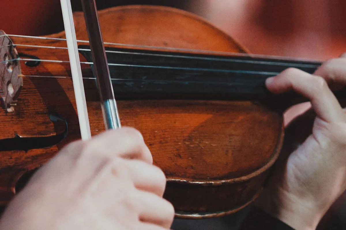 Билеты на Новогоднее саундтрек-шоу в Петербурге 20 Дек 2025