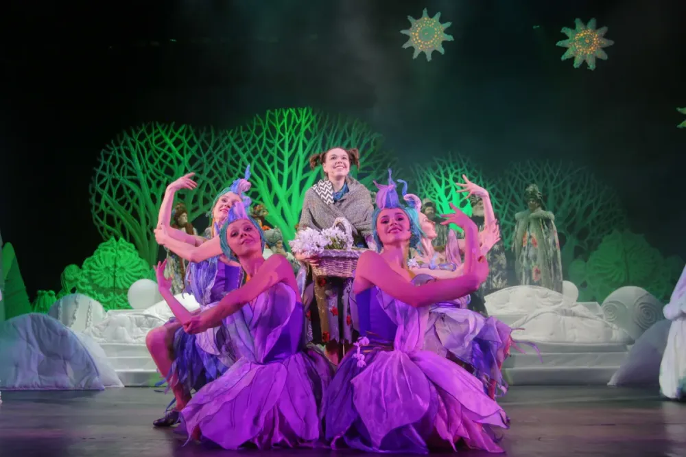 Билеты на Двенадцать месяцев в Краснодар...