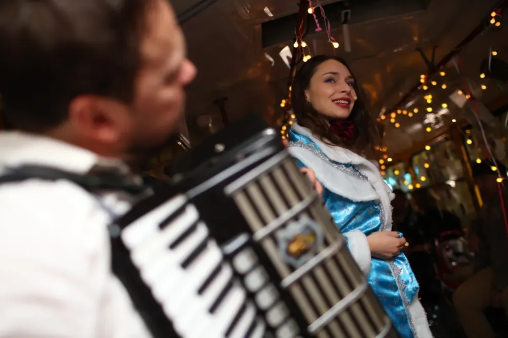 Билеты на Новый год в трамвае в Краснодаре 30 Дек 2025