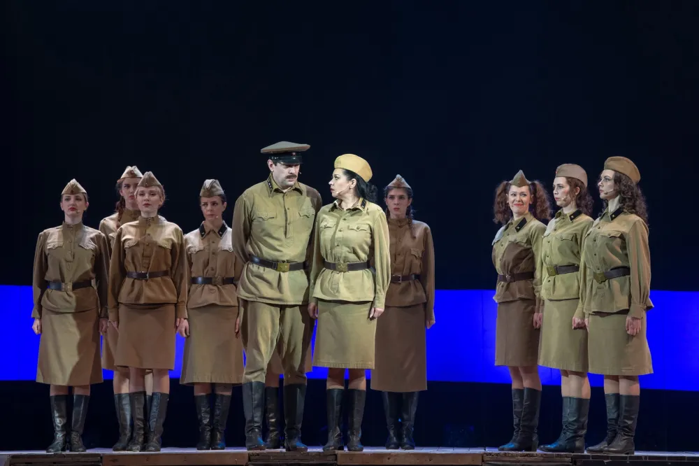 «А зори здесь тихие…» — билеты на спектакль 1 ноя 2025, Новосибирск