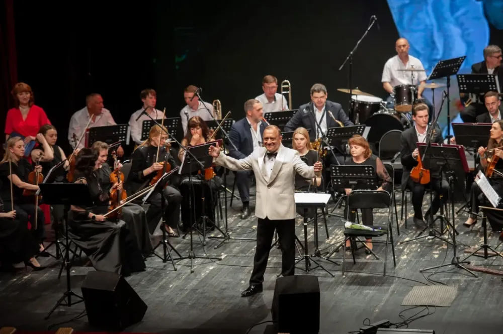 Билеты на "А снег идёт..." 19 Дек 2025 Новосибирск