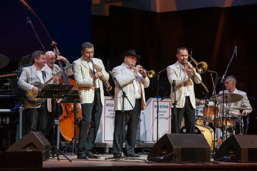 Билеты на Салют, Армстронг! 25 фев 2026, Новосибирск