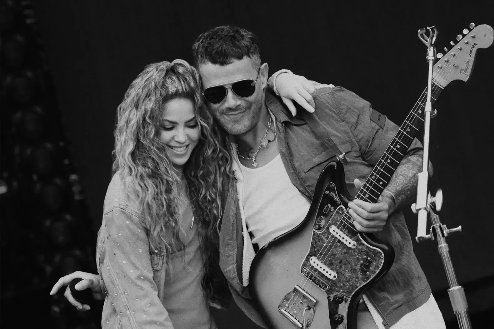 Alejandro Sanz и Shakira воссоединяются для новой песни «Bésame»