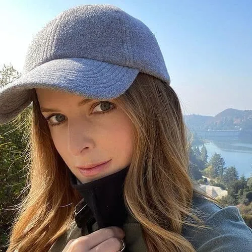 Анна Кендрик снимет экранизацию романа Семь мужей Эвелин Хьюго для Netflix