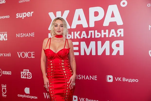 Анна Седокова отменила концерт в Москве из-за низких продаж билетов