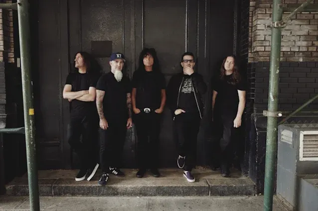 Anthrax выпустили клип на заглавный трек нового альбома Cursum Perficio