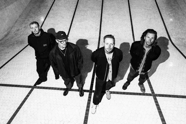 Группа Architects выпустила новый сингл Machine под лейблом Epitaph