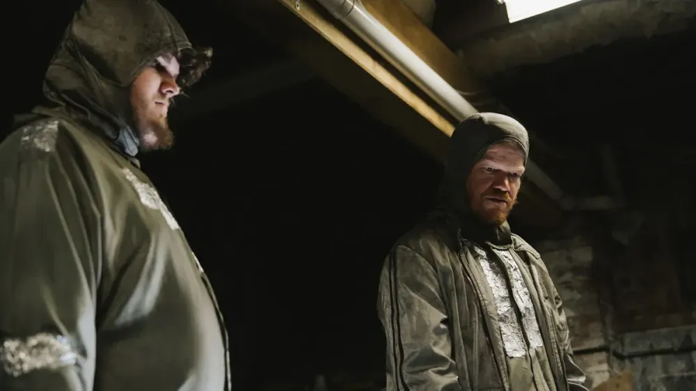 Рецензия на "Bugonia": безумная история от Лантимо...