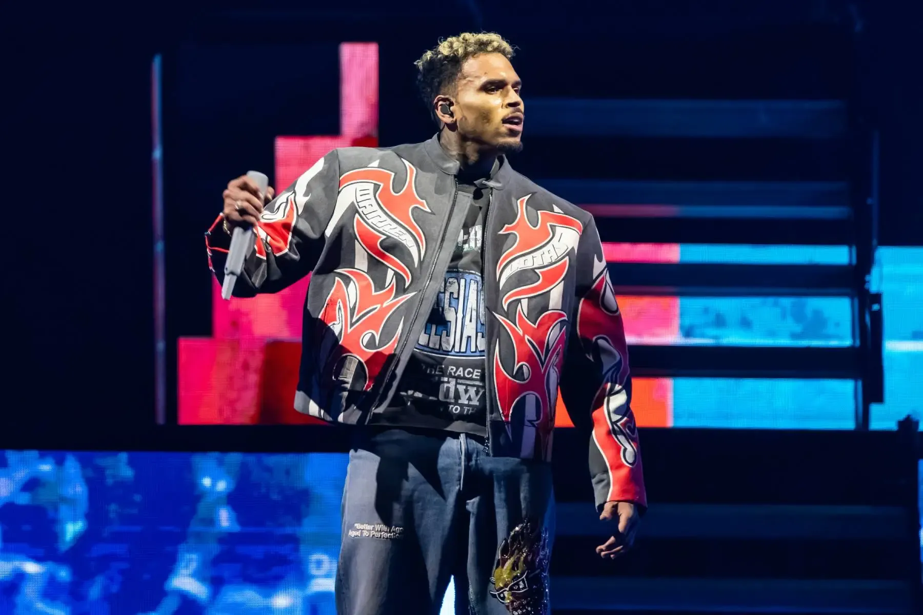Chris Brown отказывается от иска после нападения в лондонском клубе