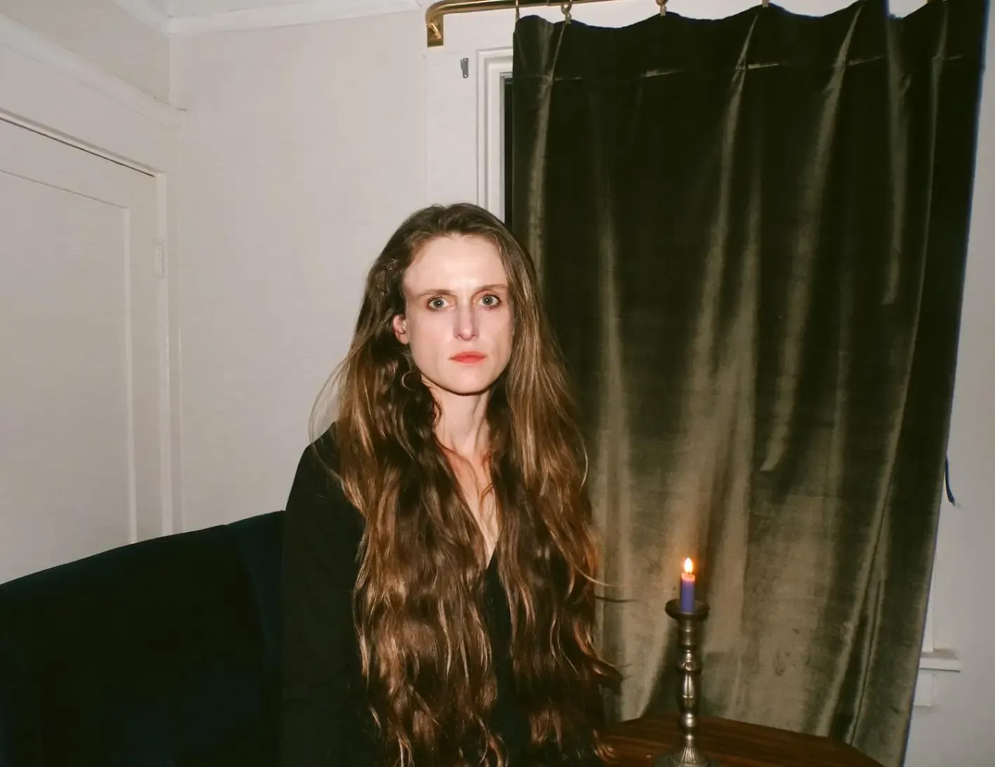 Claire Cronin — «Before The End Of Time»: песнь про прощание с миром