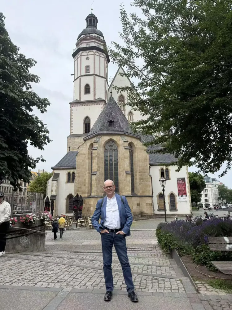 Ушел из жизни Дэвид Джексон, глава музыки BBC Wale...