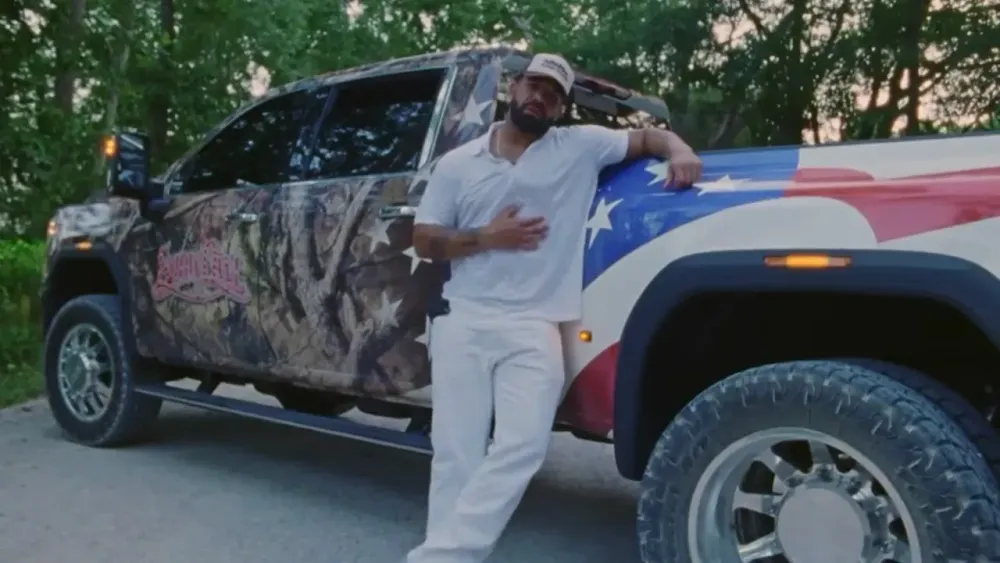 Drake выпустил фильм FOMO с кантри-треками и новыми песнями