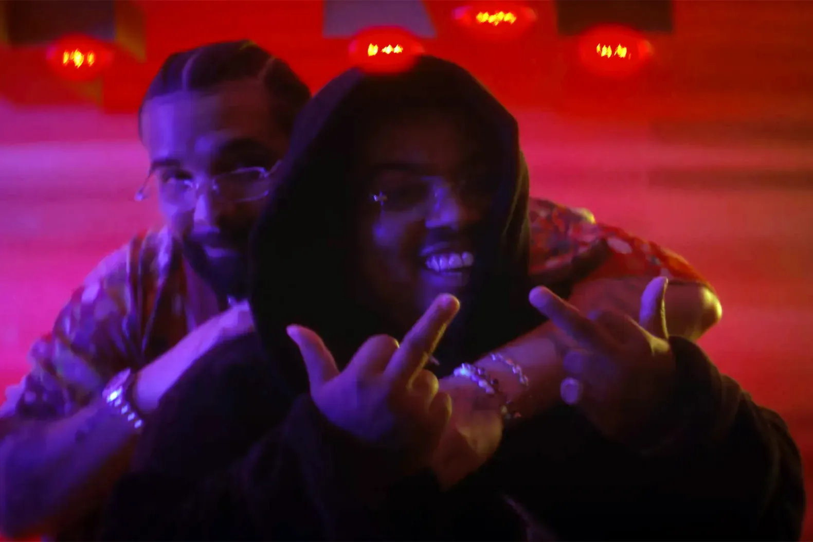 Drake и Smiley выпускают новый трек '2 Mazza'