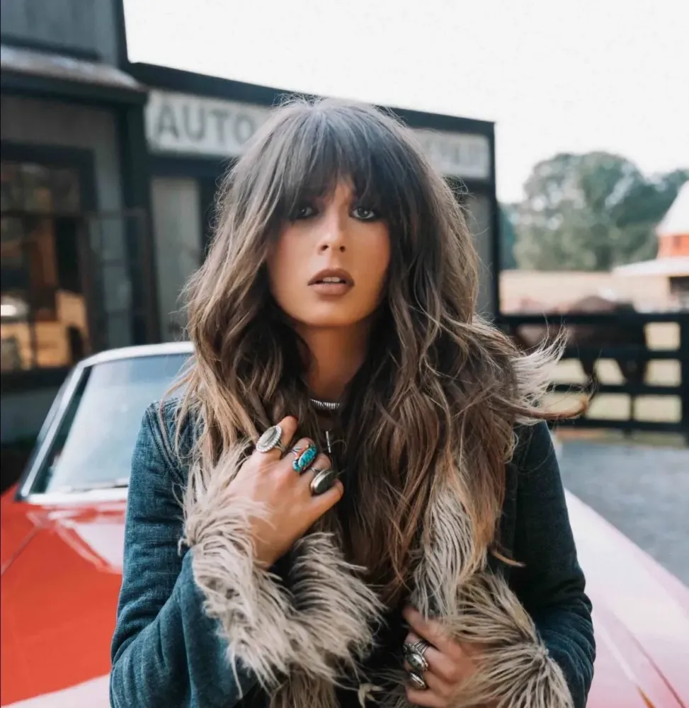 Элла Лэнгли побила рекорд Billboard Hot 100 с хитом Choosin' Texas