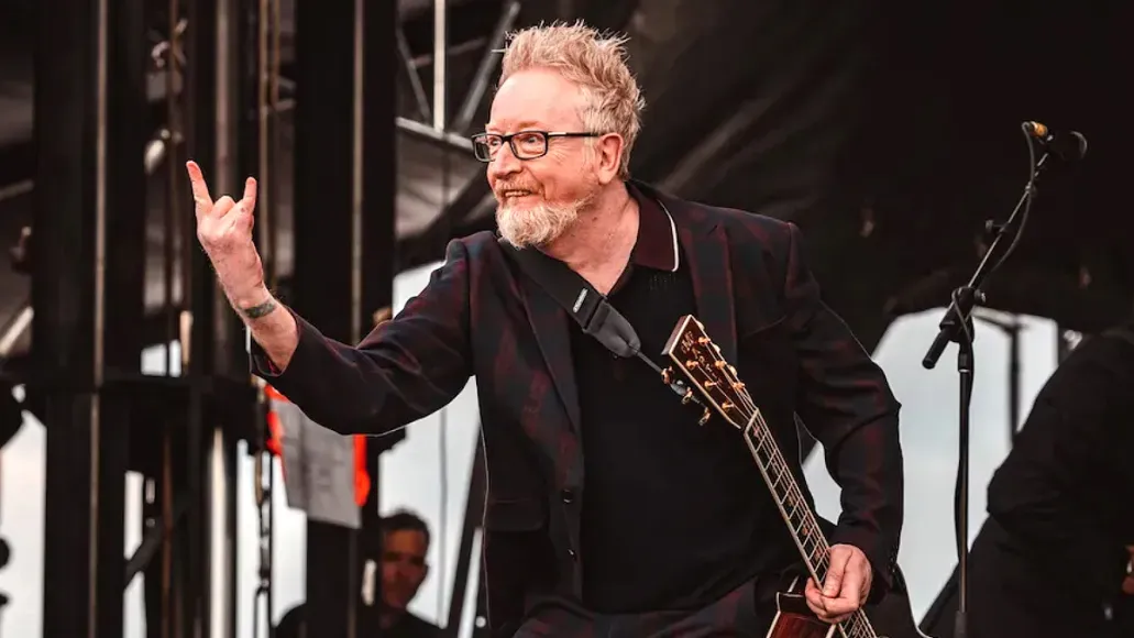 Дэйв Кинг из Flogging Molly рассказал о ...