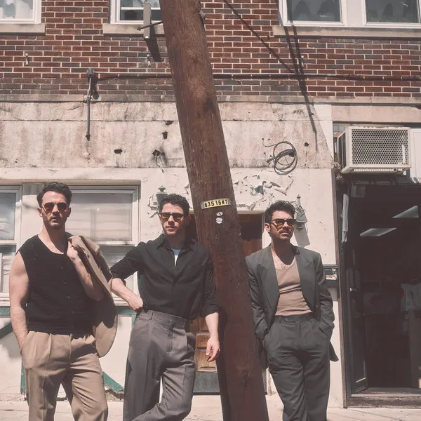 Jonas Brothers выпустили новый сингл «I Can’t Lose» о борьбе с раком
