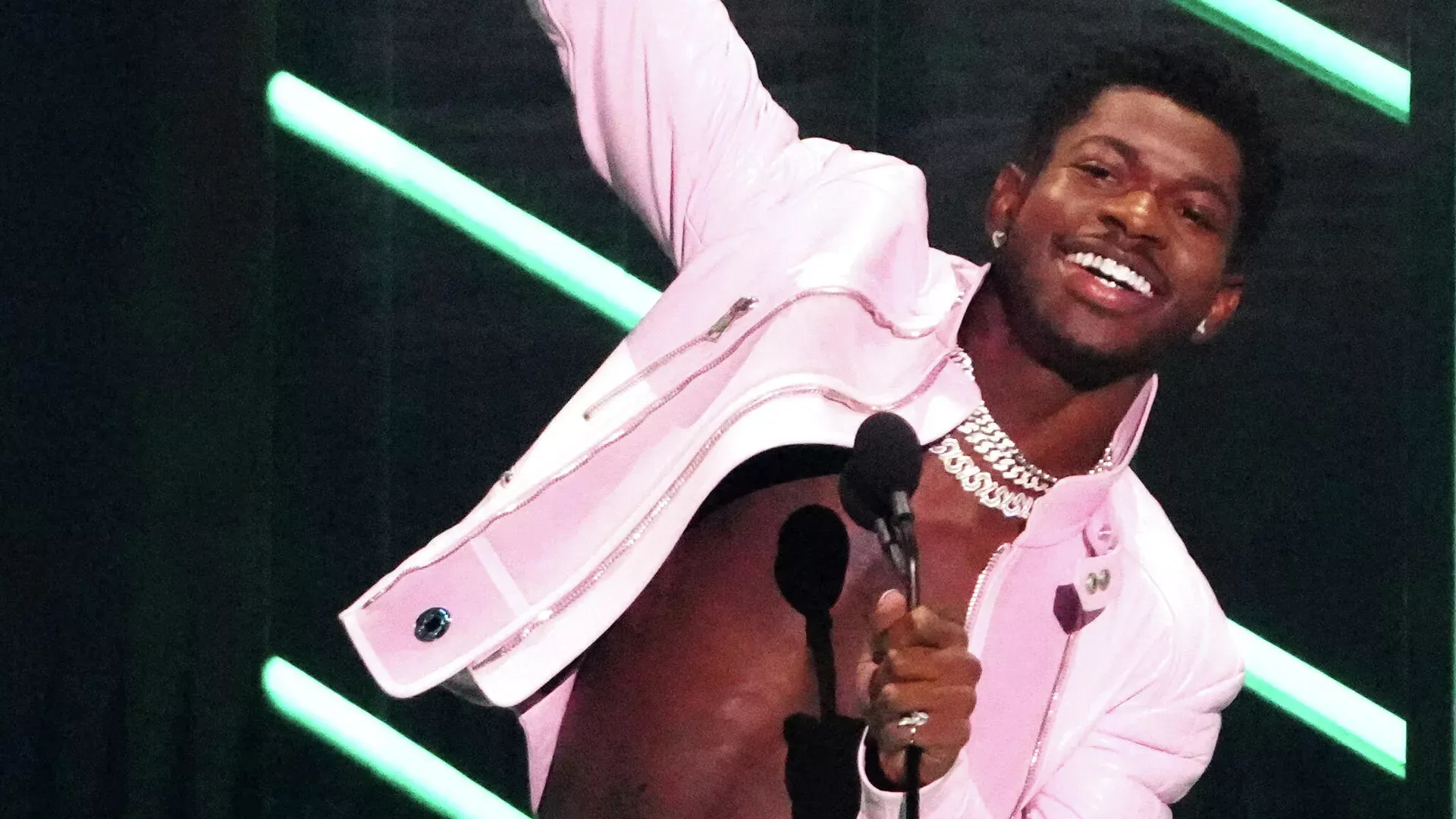 Lil Nas X задержан после драки с полицией в Лос-Анджелесе