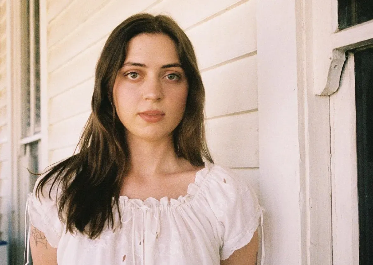 Lizzy McAlpine Credits Nick Drake On New Album After Unintentional Similarity