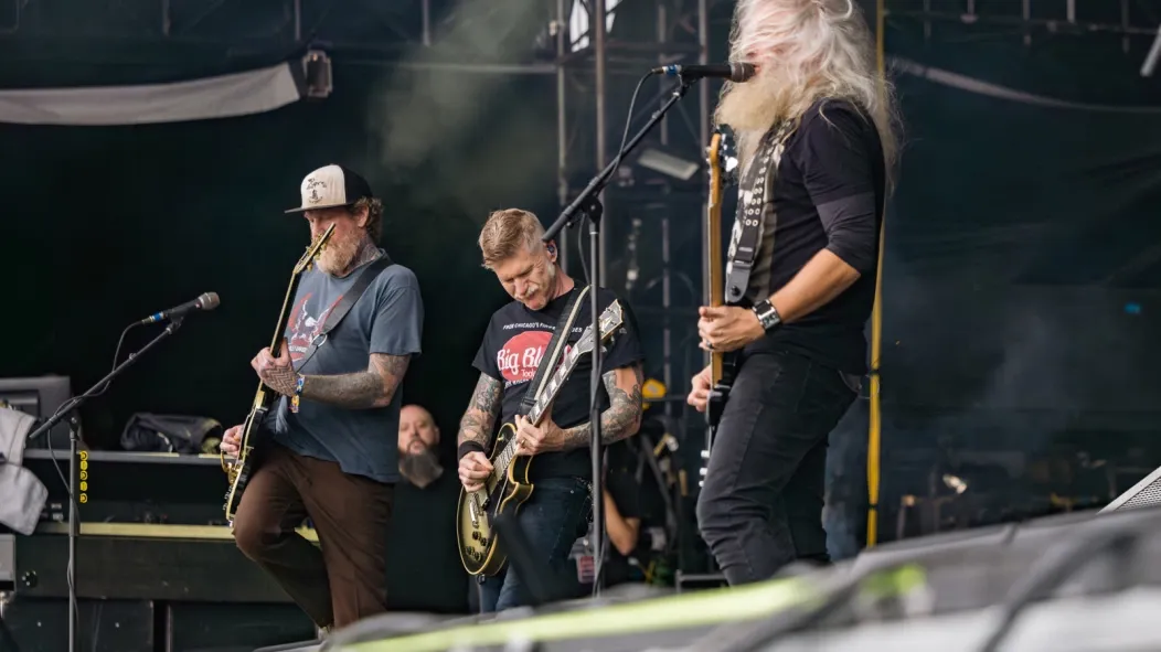 Mastodon почтили память Брента Хайндса на сцене Аляски