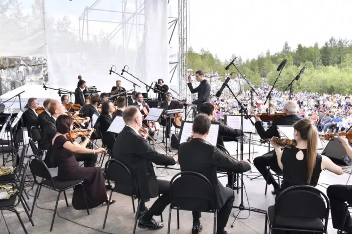 Завершение Ruskeala Symphony: финальный концерт и фейерверк