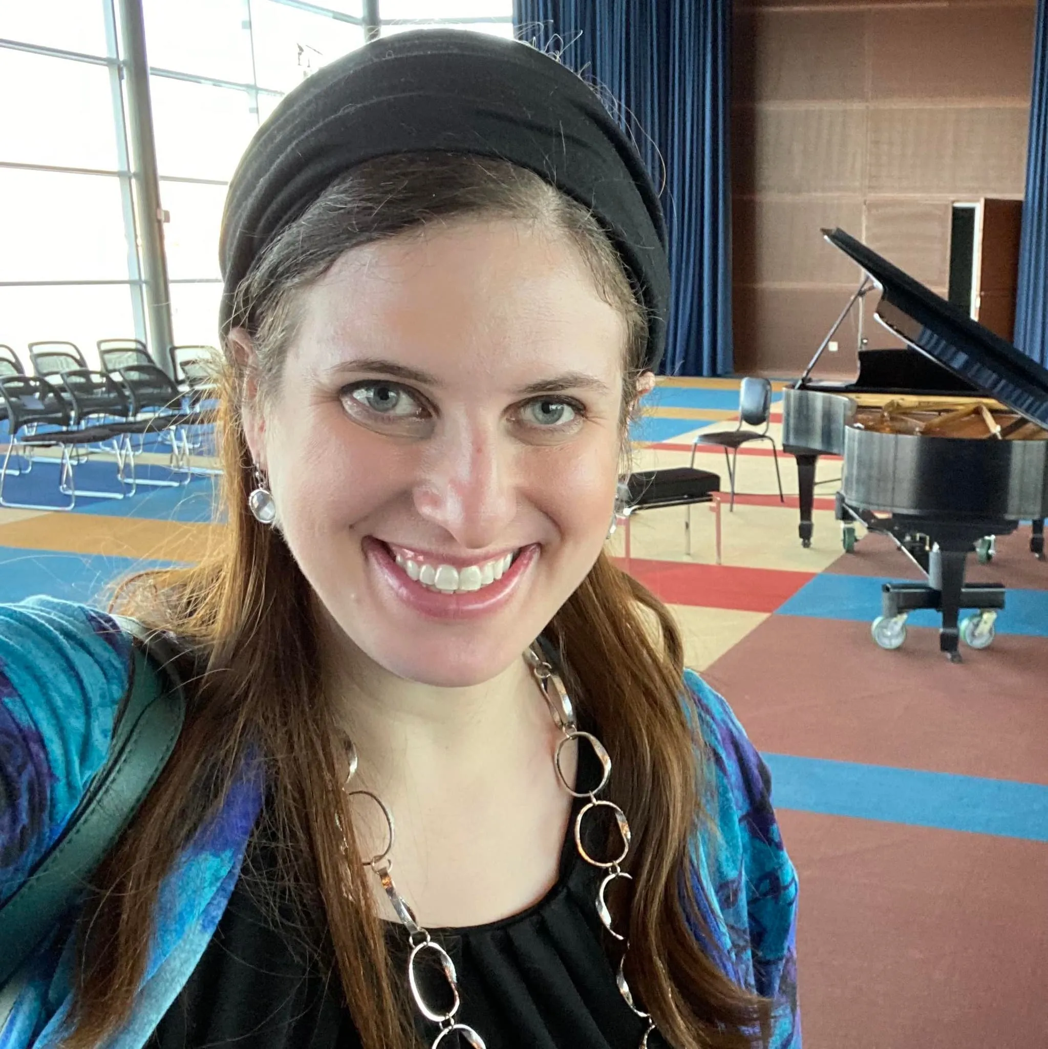 Сорвалась сделка: агентство Dinin Arts разрывает с...