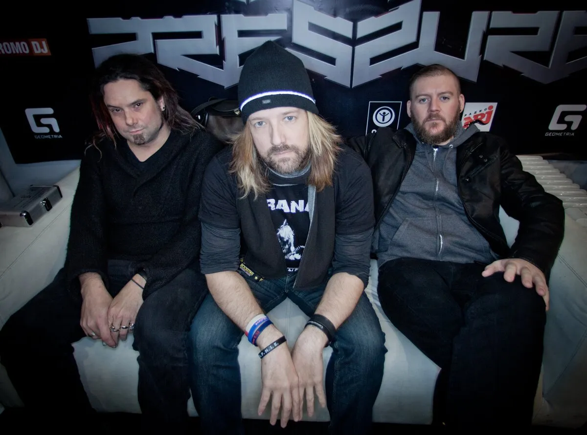 Фронтмен Seether отчитал человека за срыв выступления своей дочери