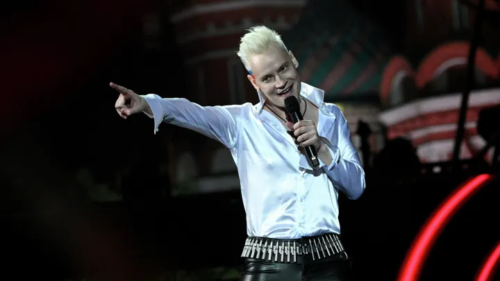 SHAMAN: кожаные штаны и микрофон – сценический обр...